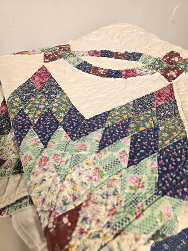 Vintage floral quilt - vintage,