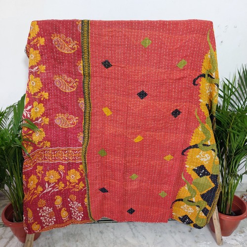 Coral red vintage kantha - vintage, quilt